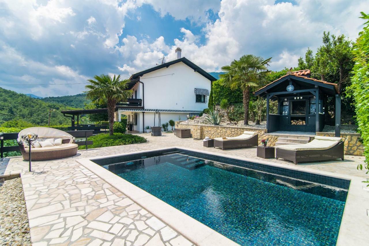 Vila "Zatka" Villa Veprinac Exteriör bild
